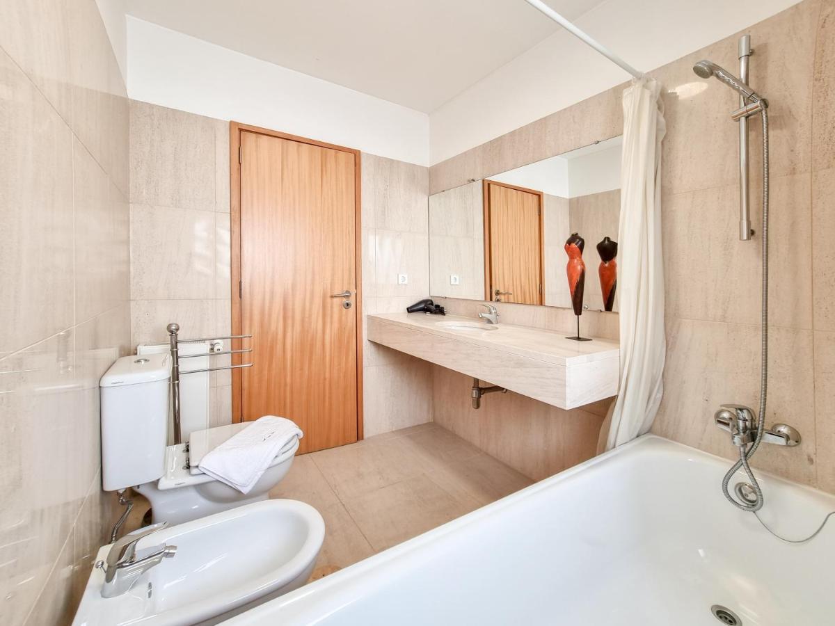 Sweet Living Viana - City Centre Apartment With Garage Viana do Castelo Exteriör bild