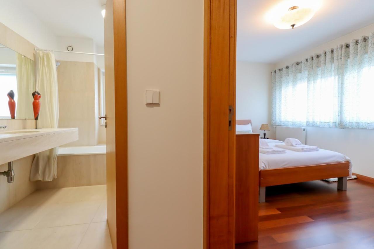 Sweet Living Viana - City Centre Apartment With Garage Viana do Castelo Exteriör bild